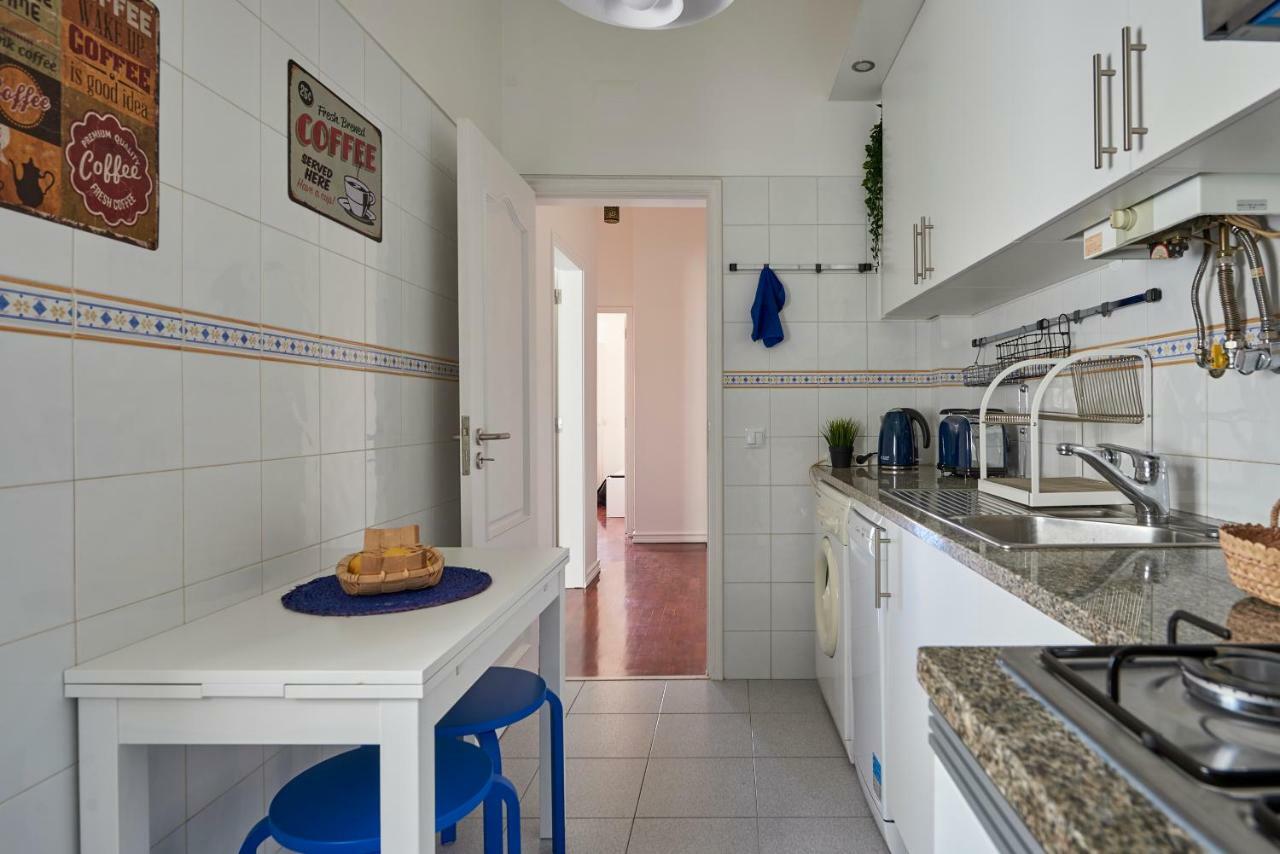 Cozy Apartment In Historic Center With Terrace Lisboa Exteriör bild