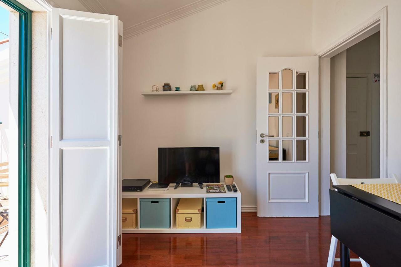 Cozy Apartment In Historic Center With Terrace Lisboa Exteriör bild